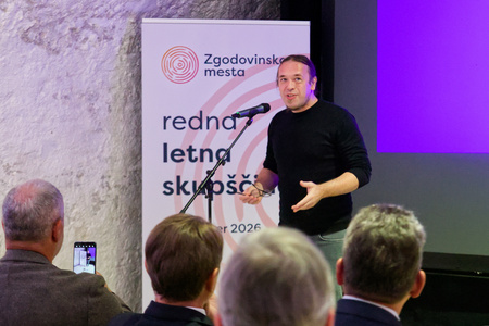 Dr. Janez Weiss je predstavil zgodovino obnovljenega Gradu Črnomelj